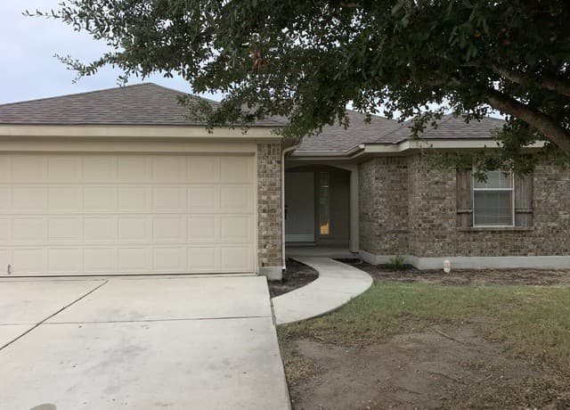 4618 Everett Loop