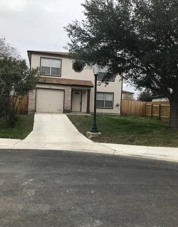 3716 Candlebrook Ln