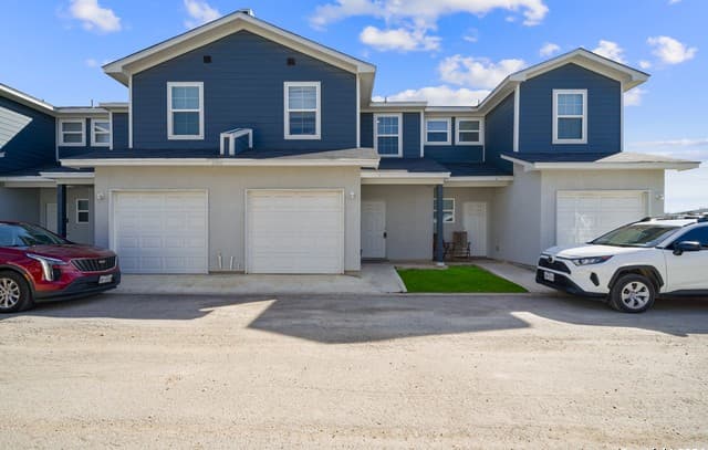 6914 Crestway Dr Unit 103