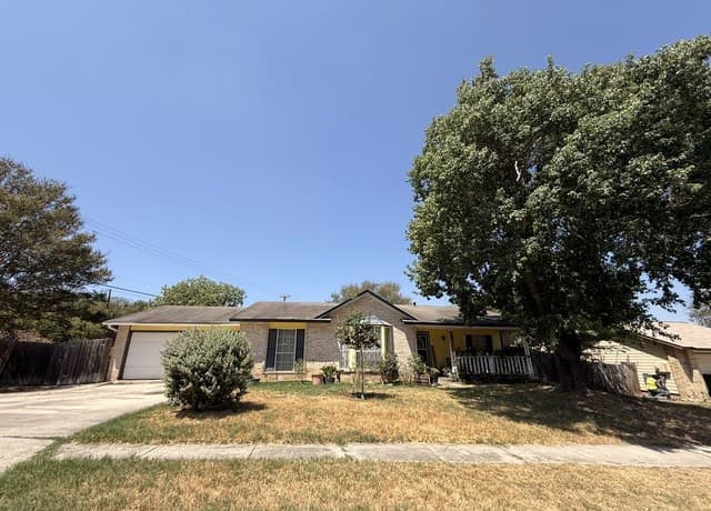 10203 Plumas Dr