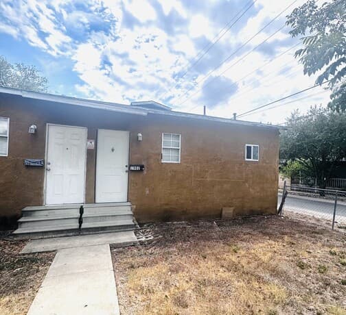 1902 Lennon Ave Unit 1