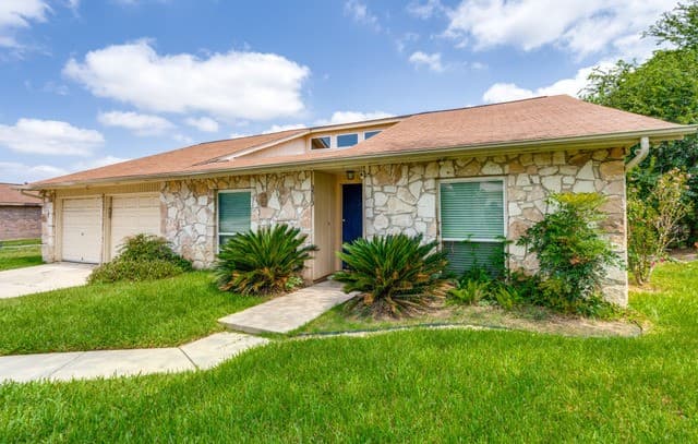 3513 Cliffside Drive