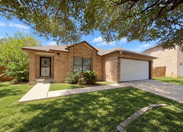 7910 Crystal Point