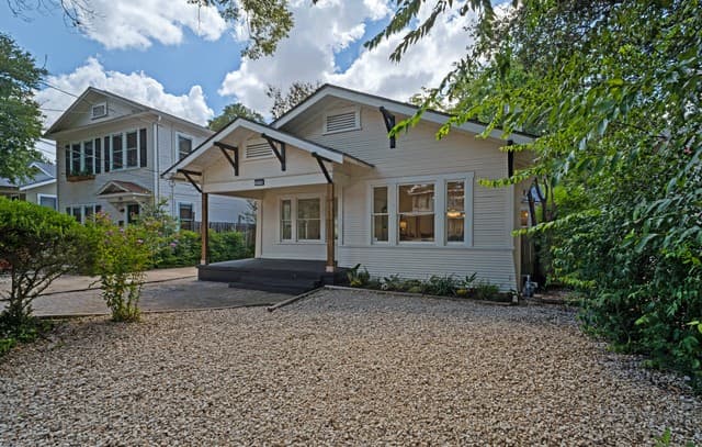214 Ira Ave