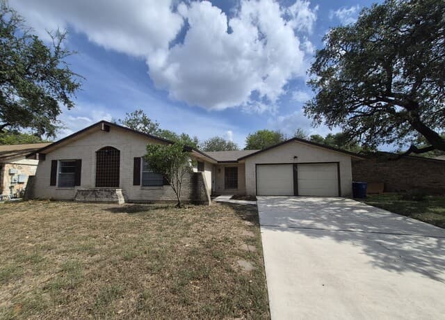 2718 Dennler Dr