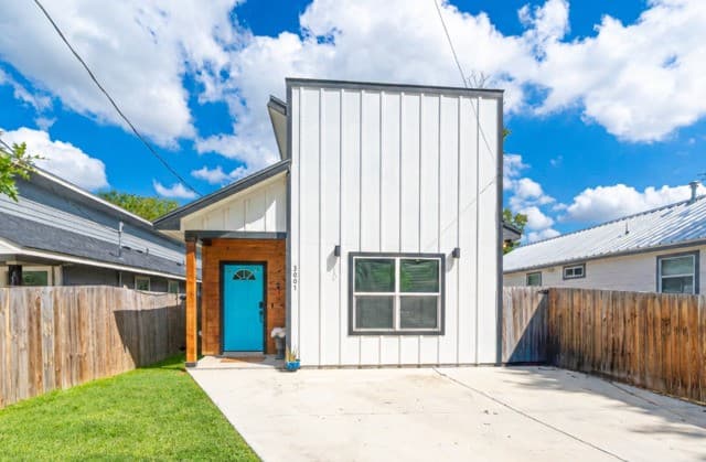 3007 Chihuahua St