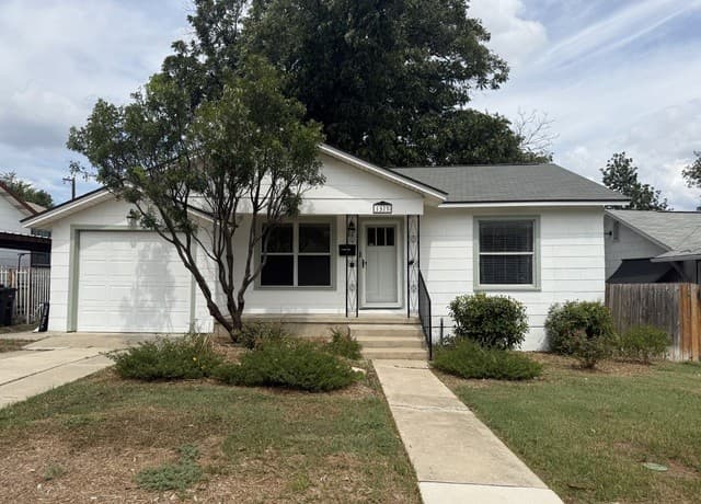 1311 W Rosewood Ave