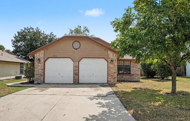 11416 Hatchet Pass Dr