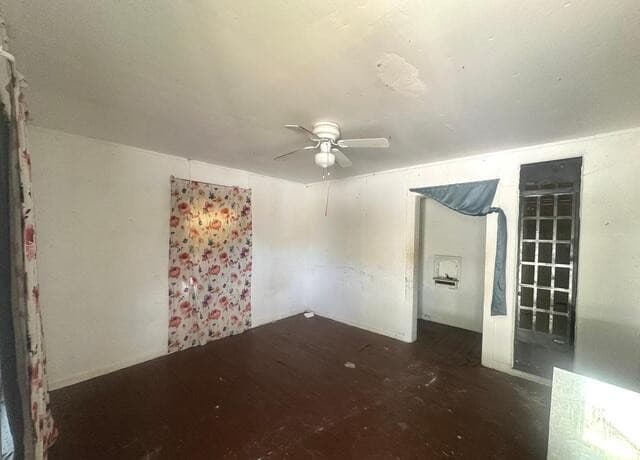 738 W Harding
