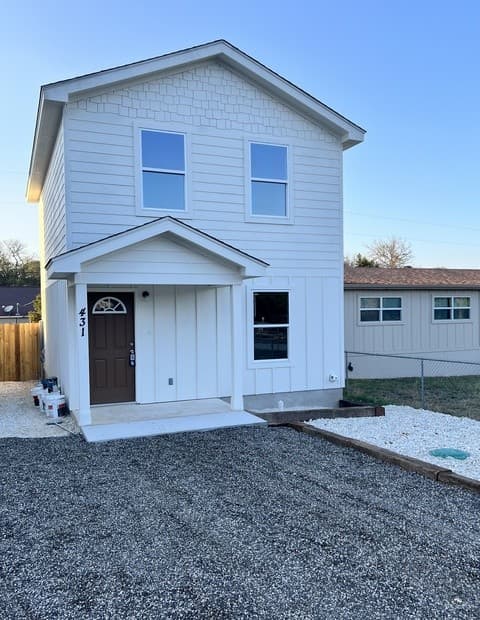 431 Creekside Dr