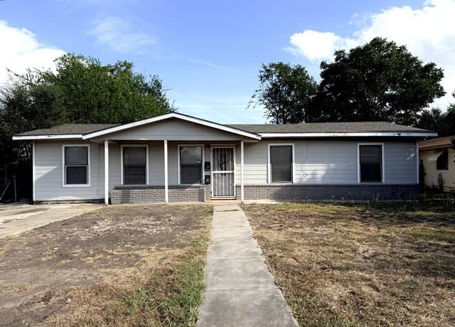315 Pool Drive Unit A
