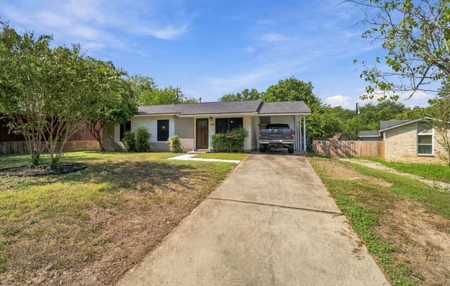 3218 Greenacres