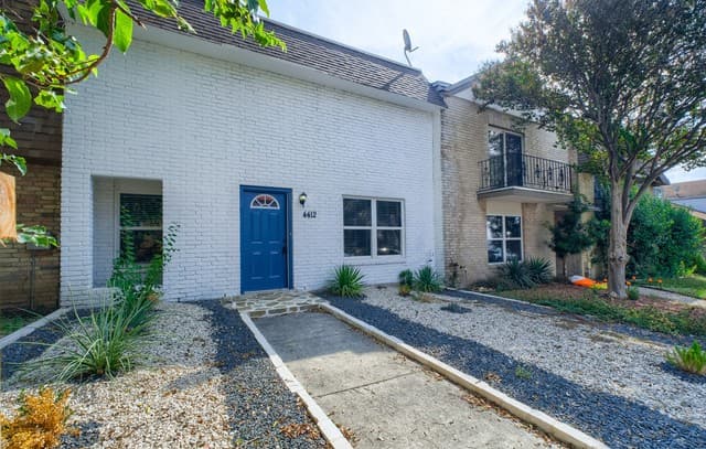 4412 Shakertown