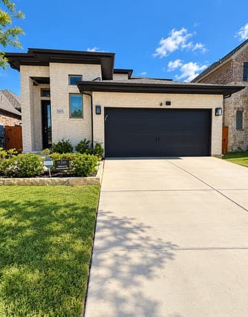 12675 Cotorra Springs