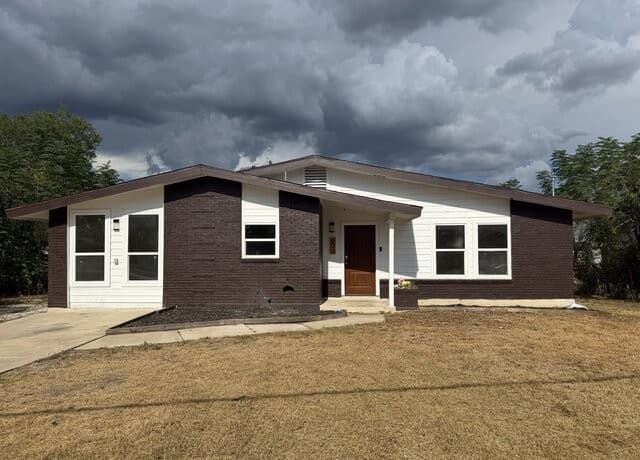 606 E Langley Blvd