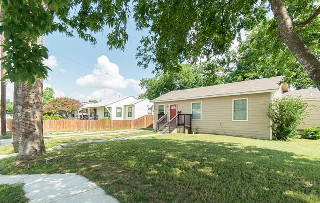 217 Elmo Ave