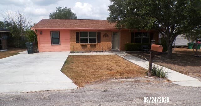 114 W Mesquite St