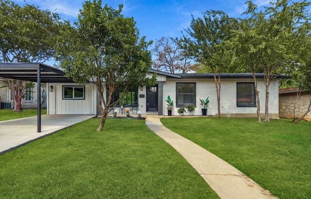 359 Barbara Dr