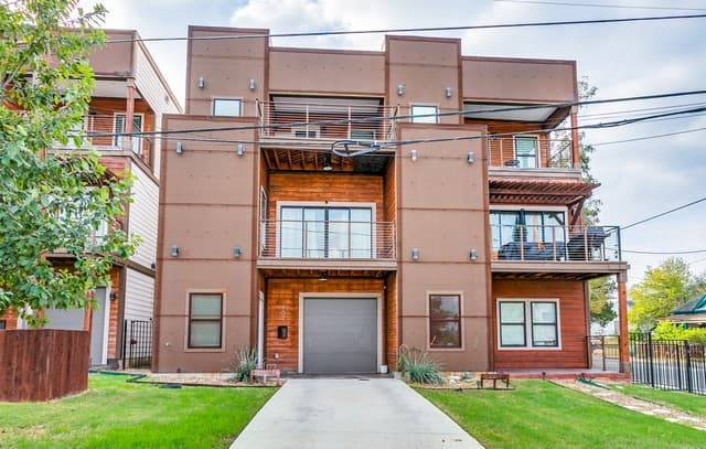 902 Montana Unit UNIT 102