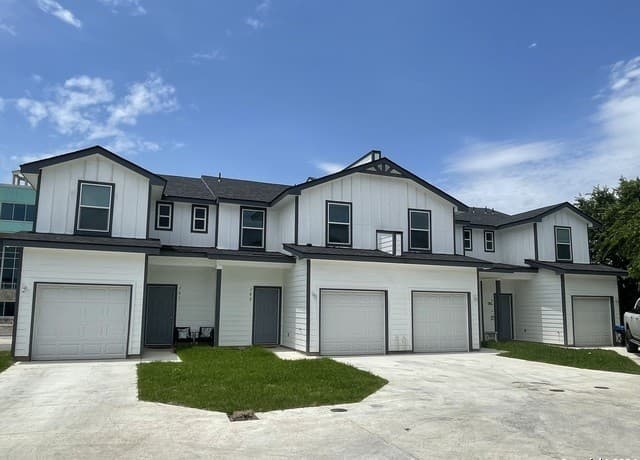 7103 Georgeann Dr. Unit 3