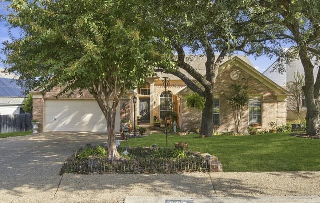 927 Lightstone Dr