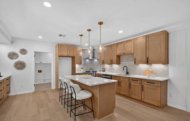 21521 Fairview Cir