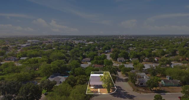 302 McDougal Unit 2