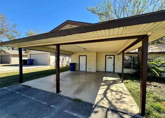 2745 Maple Tree Road