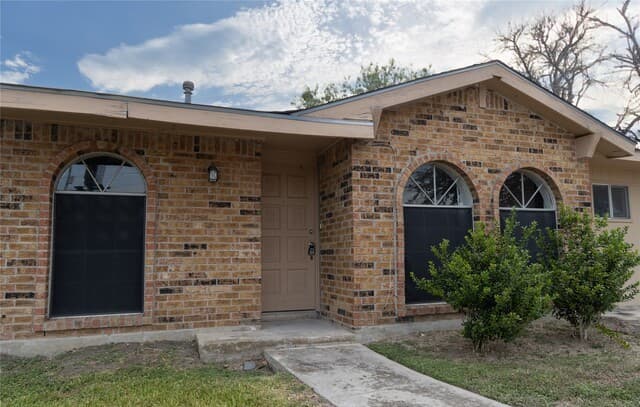 1430 State Highway 46 S